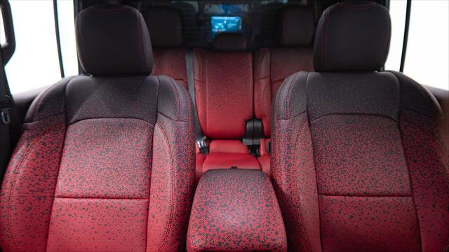 Used 2025 Jeep Gladiator Sport image 17