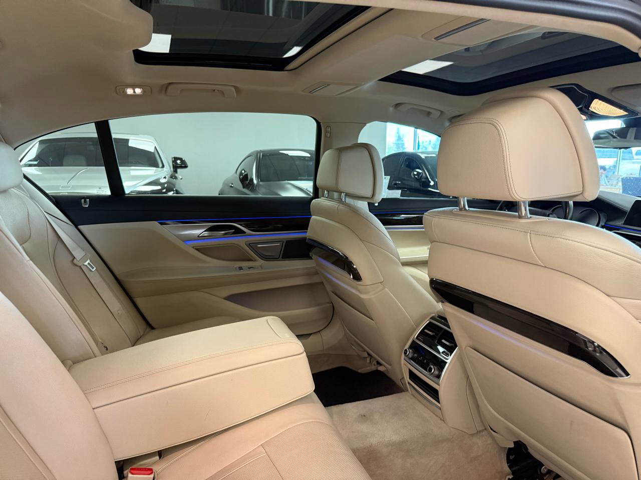 Used 2016 BMW 740i image 20