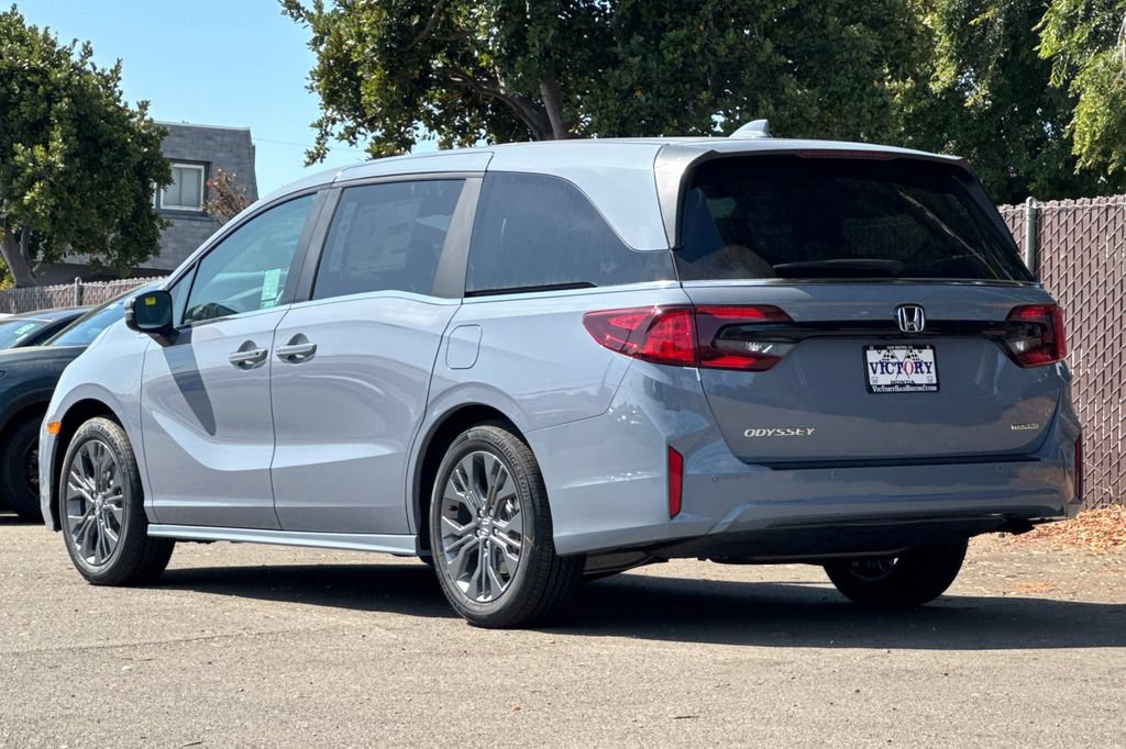 New 2026 Honda Odyssey Touring image 6