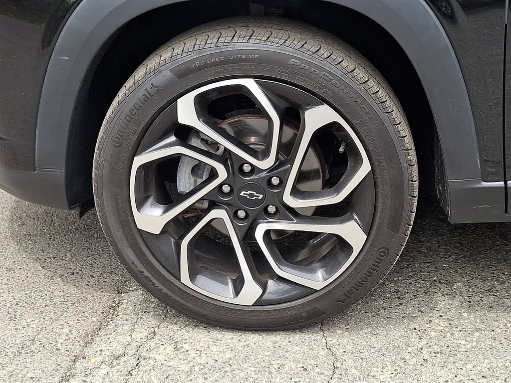 Certified 2024 Chevrolet Trax RS w/ Driver Confidence Package FWD image 32