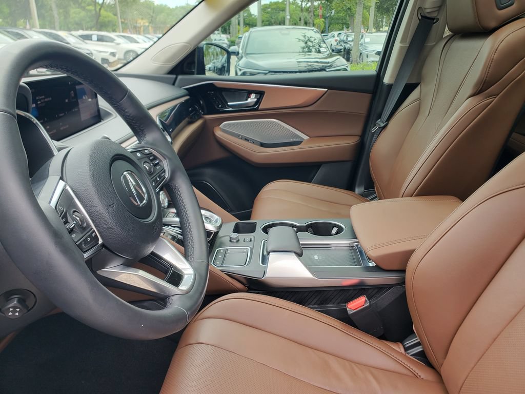 Certified 2024 Acura MDX w/ Technology Package AWD/4WD image 17