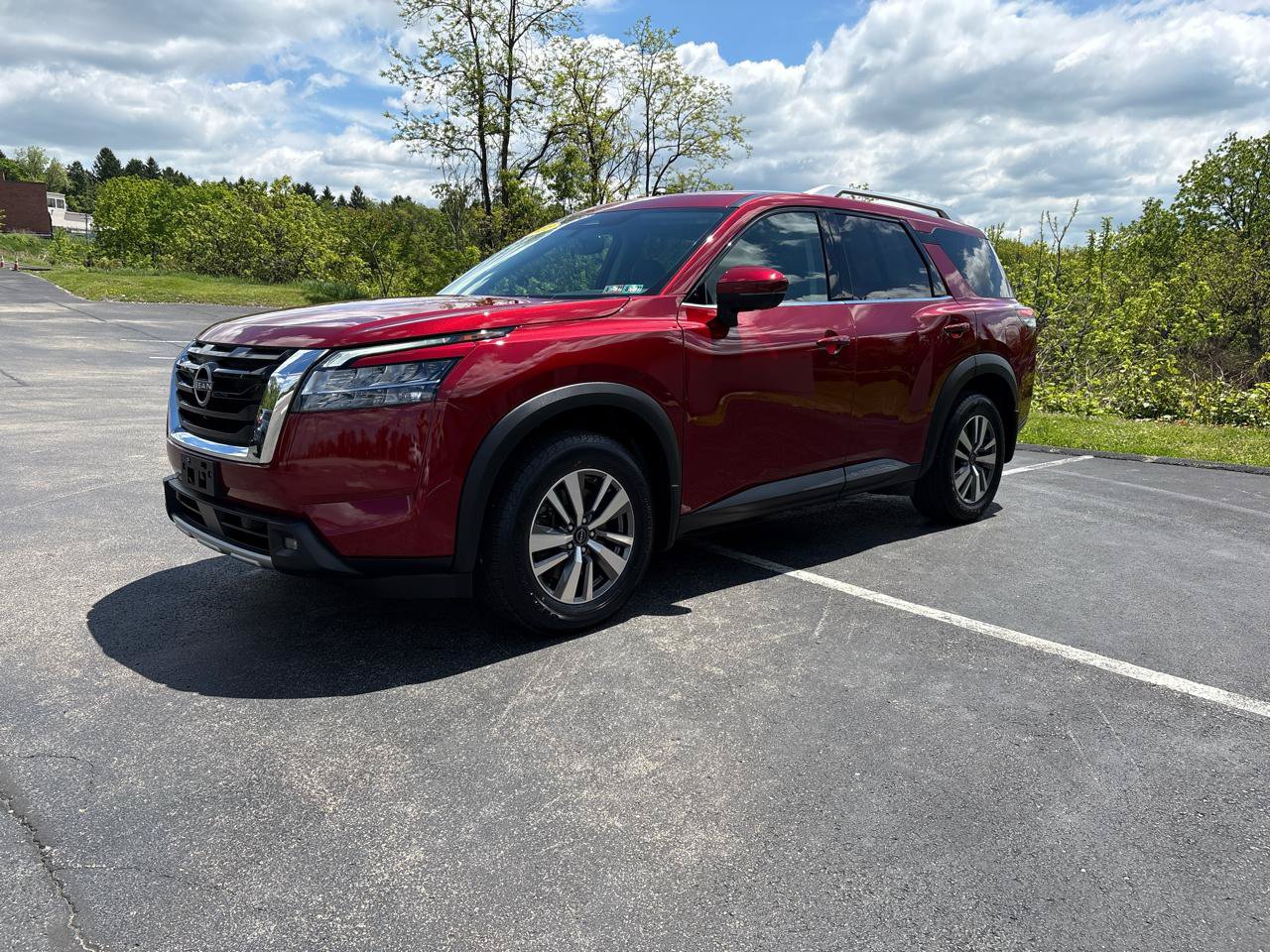 Used 2022 Nissan Pathfinder SL AWD/4WD image 36