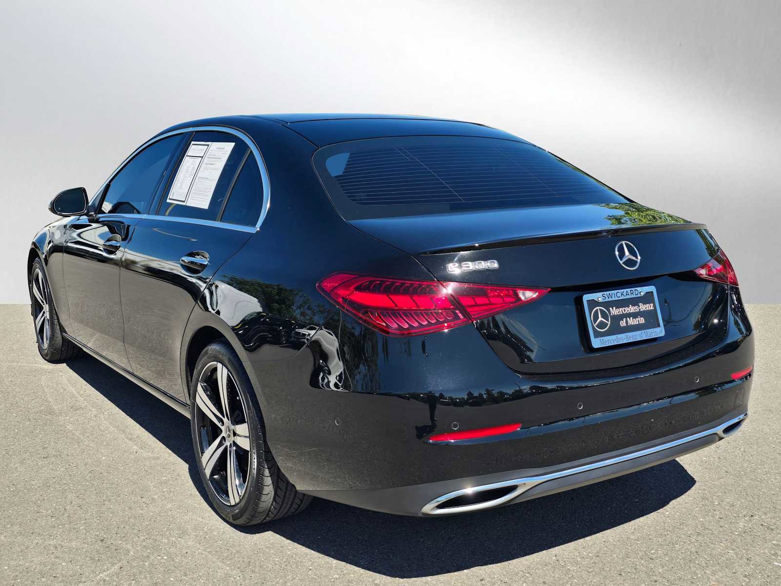 Used 2025 Mercedes-Benz C 300 Sedan image 5