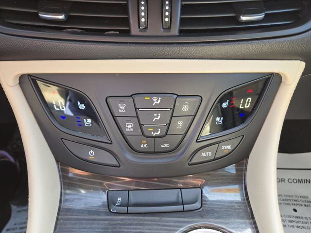 Used 2020 Buick Envision Premium w/ Driver Confidence Package AWD/4WD image 24
