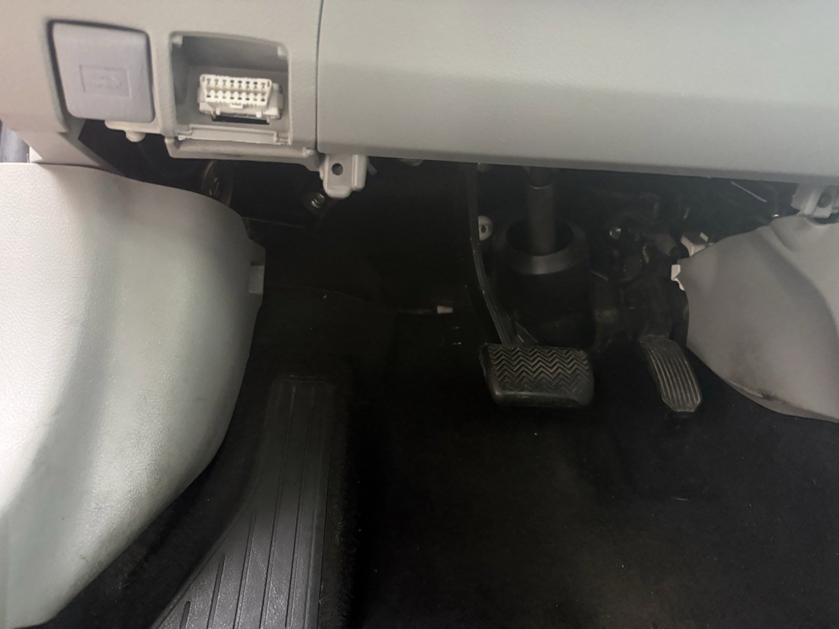 Used 2012 Toyota Corolla LE image 17