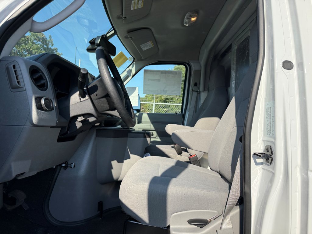 New 2027 Ford E-350 and Econoline 350 Super Duty w/ Power Equipment Group RWD image 19