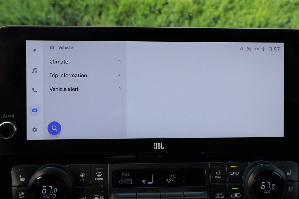 Used 2024 Toyota Grand Highlander Limited image 30