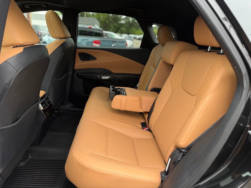 Used 2025 Lexus RX 350 AWD image 16