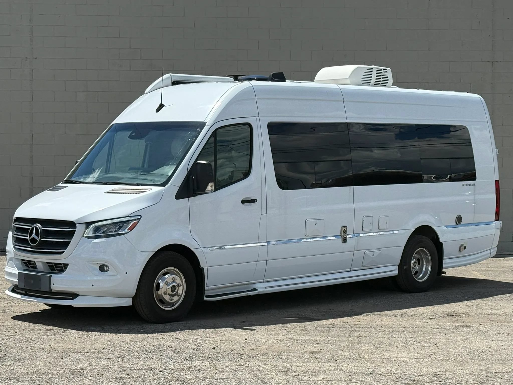 Used 2022 Mercedes-Benz Sprinter 3500 w/ Parking Package image 2