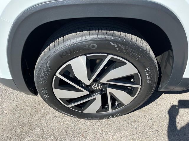 Used 2024 Volkswagen Atlas SE image 21