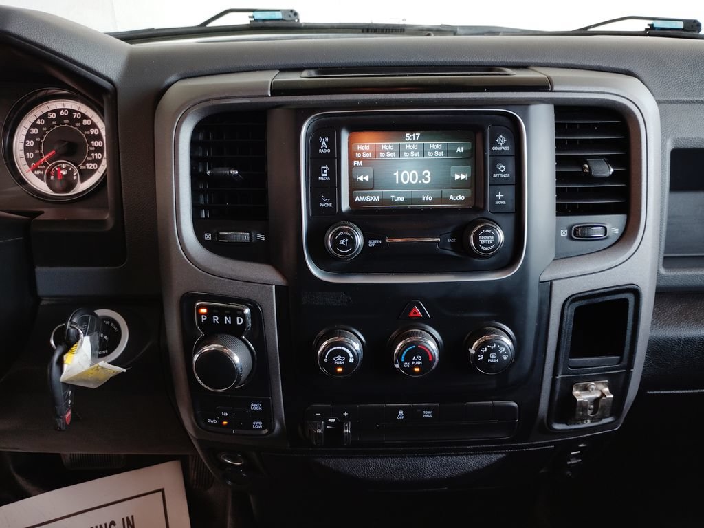 Used 2018 RAM 1500 ST AWD/4WD image 26