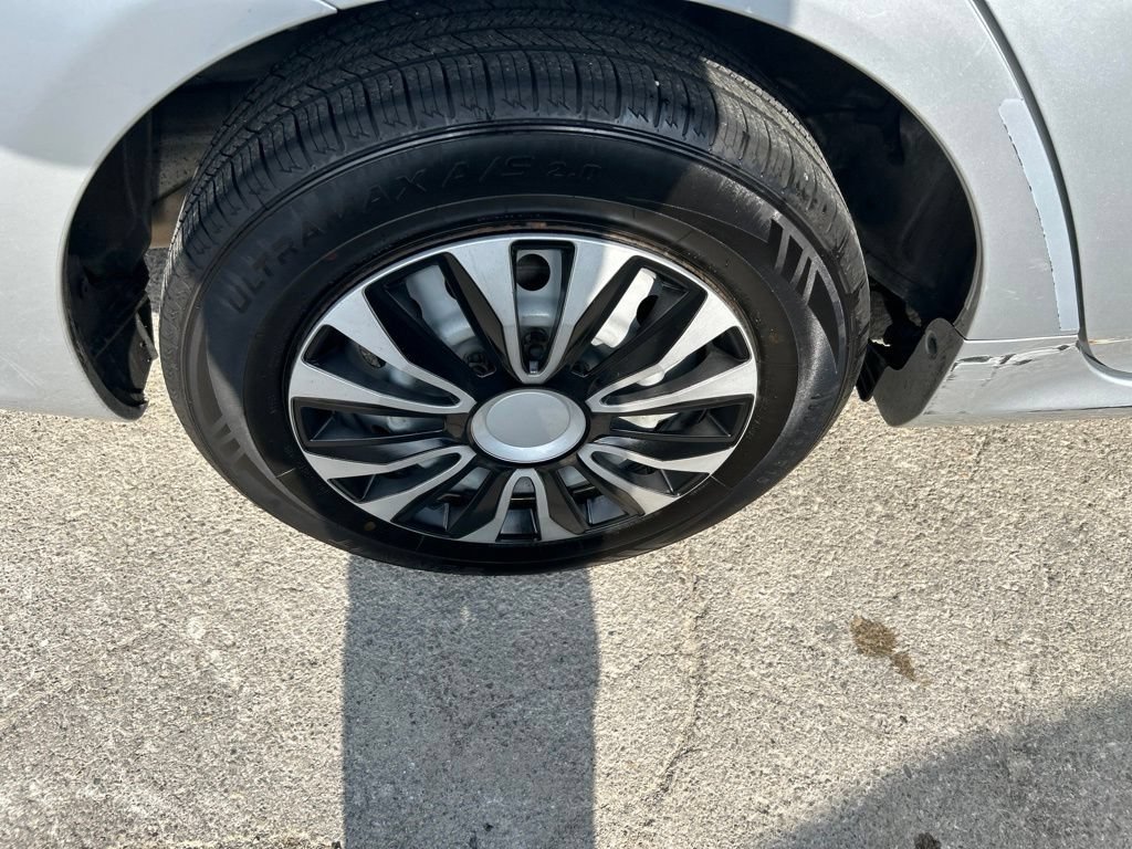 Used 2013 Toyota Corolla L FWD image 12