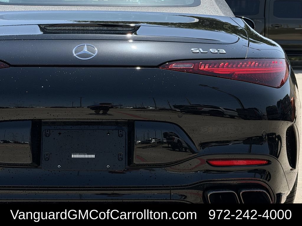 Used 2025 Mercedes-Benz SL 63 AMG 4MATIC w/ AMG Aerodynamics Package image 11