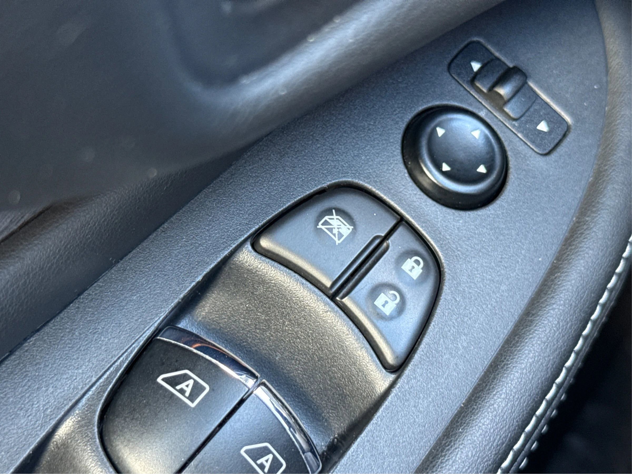 Used 2023 Nissan Murano SL w/ SL Moonroof Package image 41