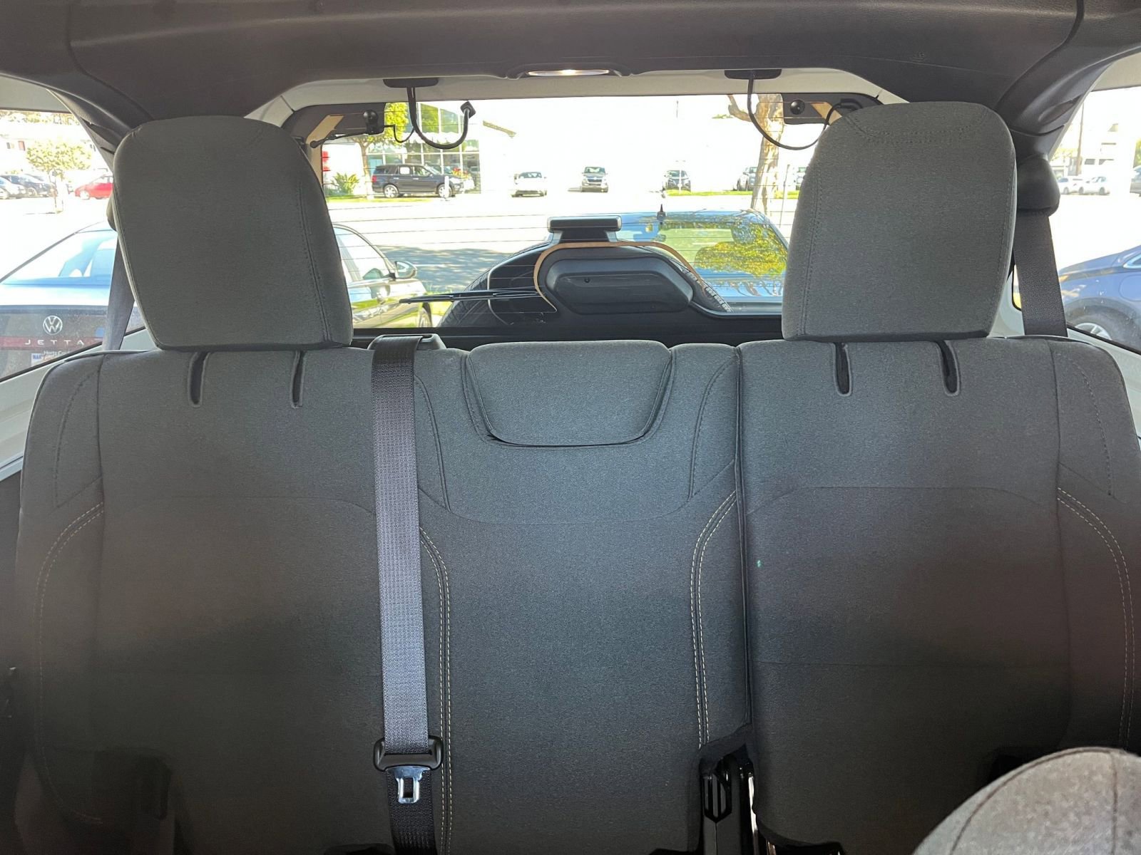 Used 2025 Jeep Wrangler Sahara image 38