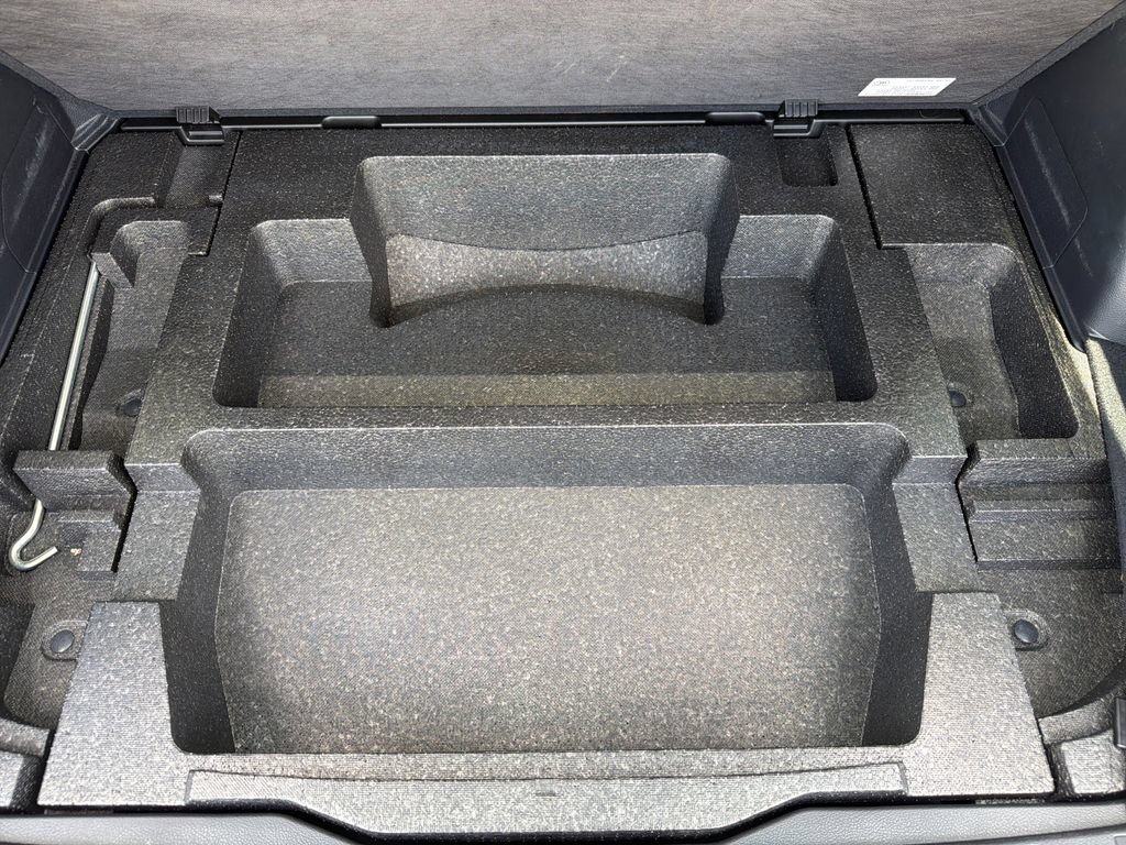 Used 2016 Subaru Forester 2.5i Touring w/ Eyesight & Navigation System AWD/4WD image 27