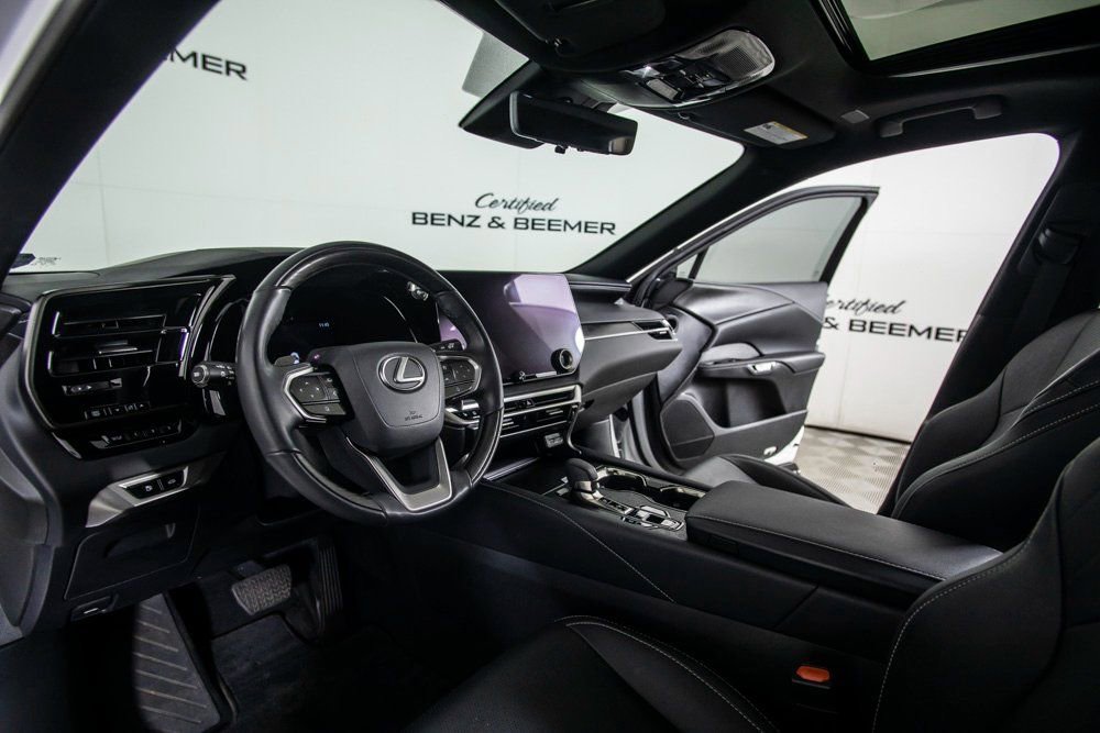 Used 2024 Lexus RX 350 image 19