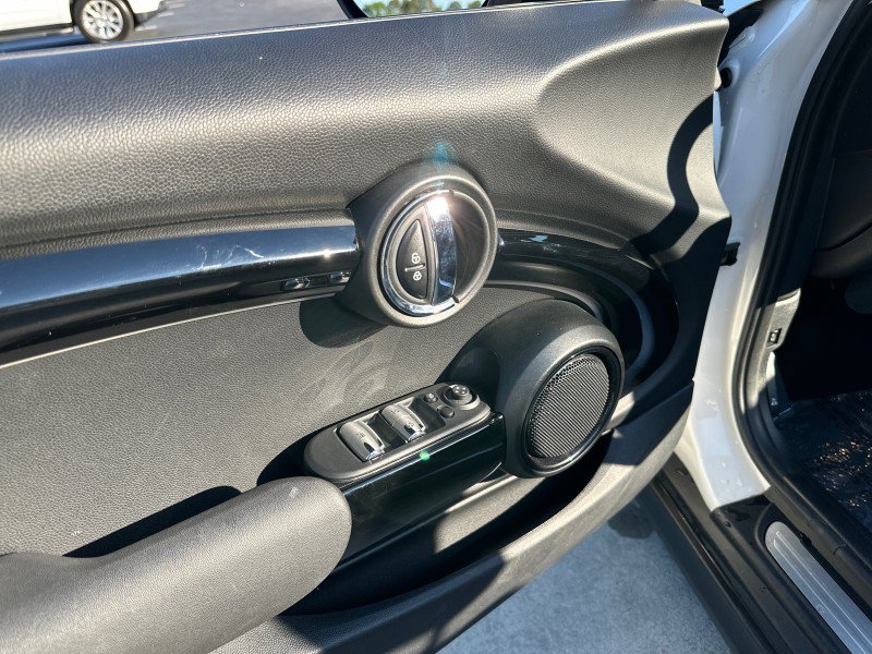 Used 2023 MINI Cooper S image 25