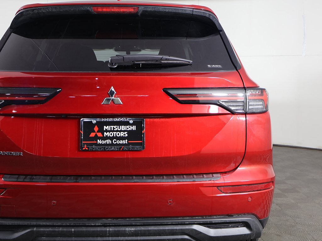 New 2026 Mitsubishi Outlander ES AWD/4WD image 16