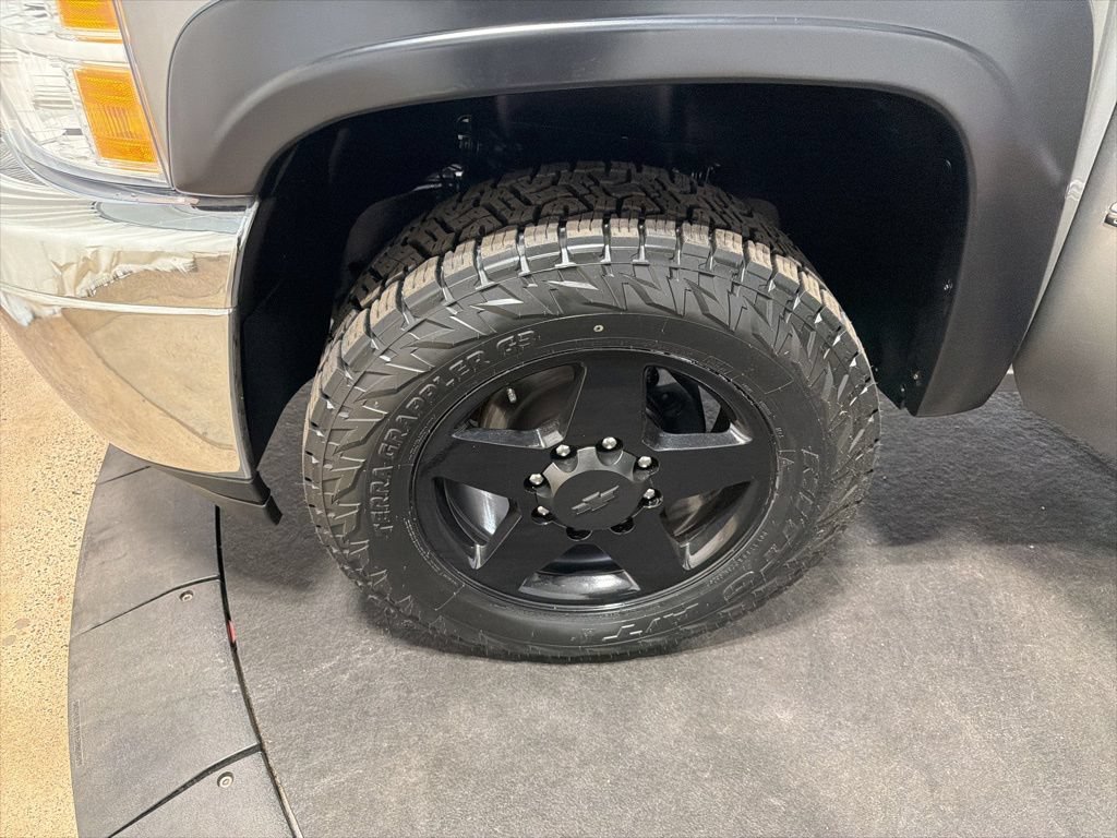 Used 2014 Chevrolet Silverado 2500 W/T AWD/4WD image 30
