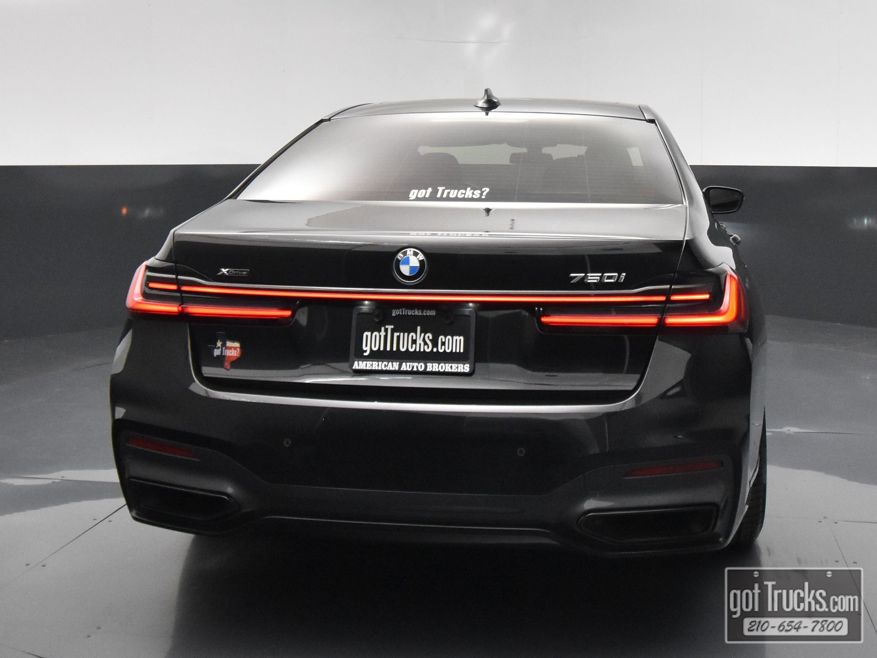 Used 2022 BMW 750i xDrive w/ Luxury Rear Seating Package AWD/4WD image 6