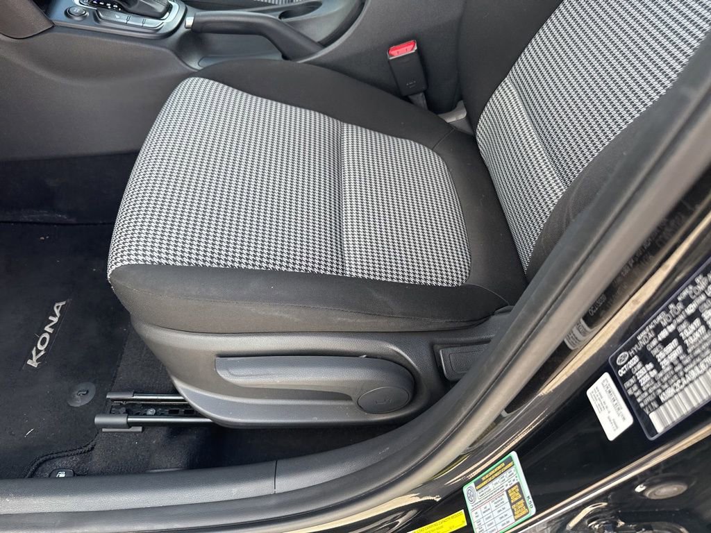 Used 2021 Hyundai Kona SEL w/ Cargo Package image 19
