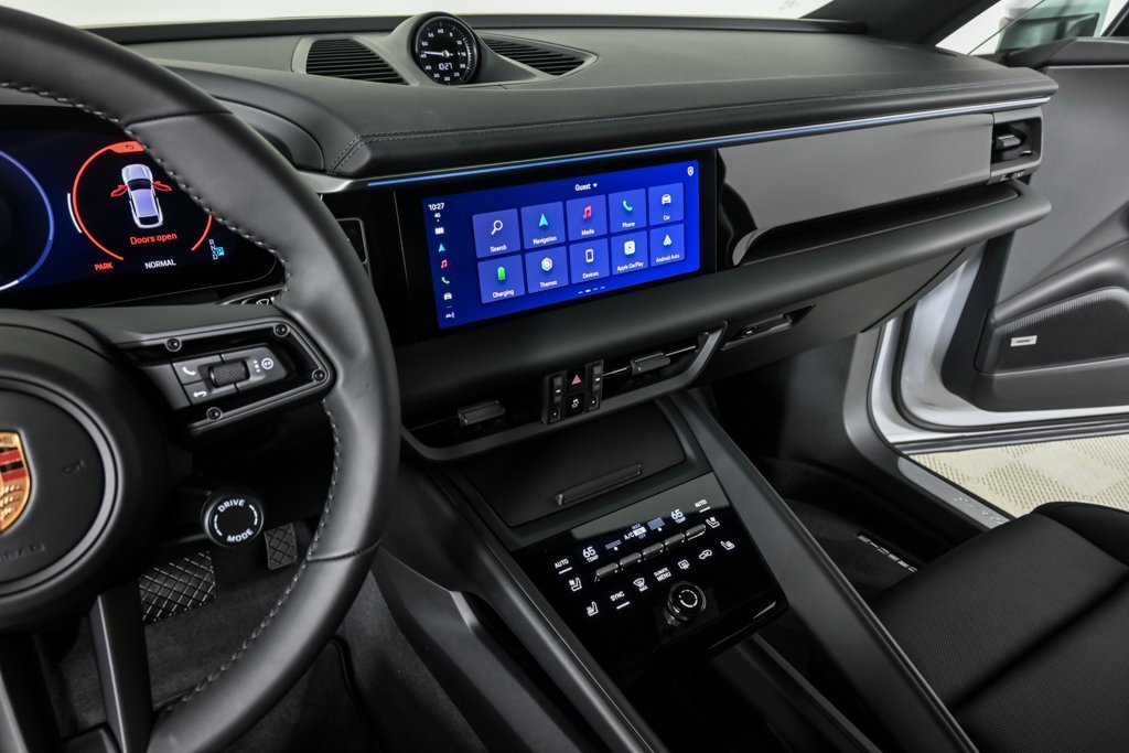 New 2025 Porsche Macan 4 Electric image 13