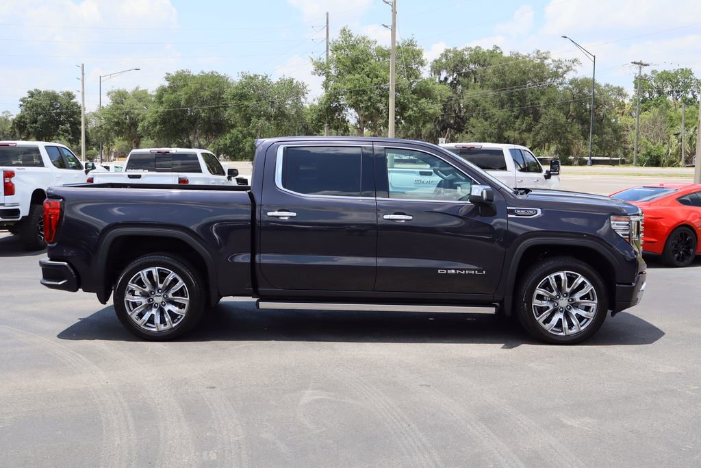 Used 2025 GMC Sierra 1500 Denali w/ Denali Reserve Package AWD/4WD image 10