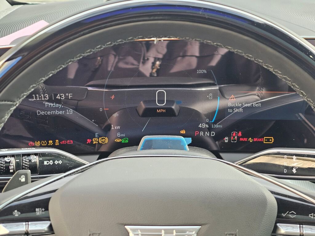 New 2026 Cadillac Optiq Luxury 2 image 29