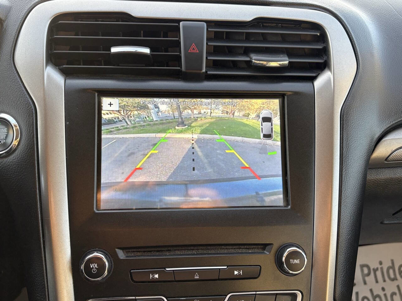 Used 2017 Ford Fusion SE w/ Fusion SE Technology Package FWD image 37