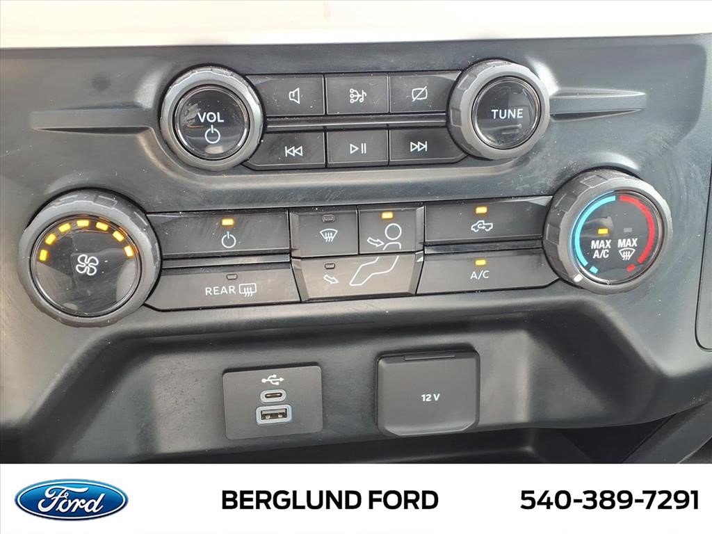 Used 2023 Ford F550 4x4 Crew Cab Super Duty image 31
