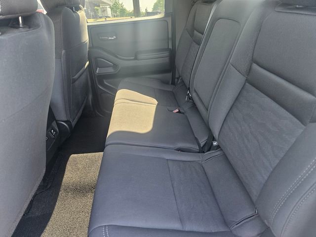 Used 2024 Nissan Frontier SV w/ SV Convenience Package RWD image 15