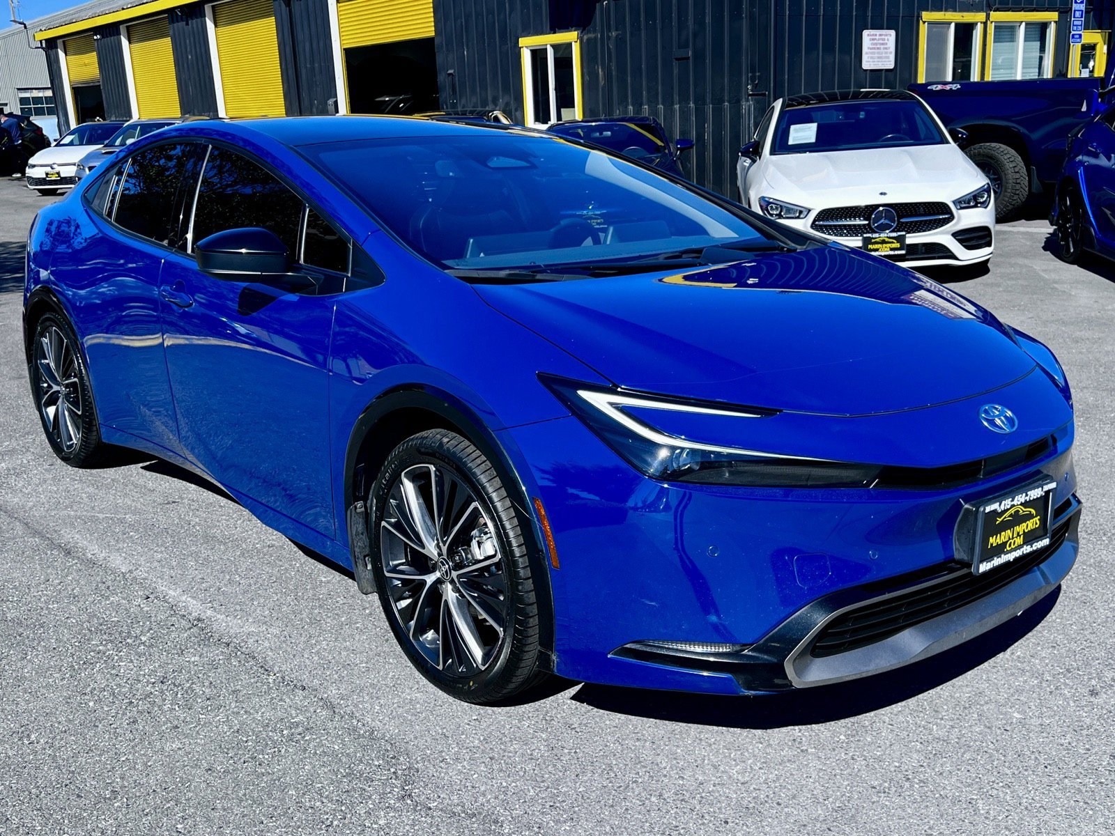 Used 2024 Toyota Prius XLE FWD image 4
