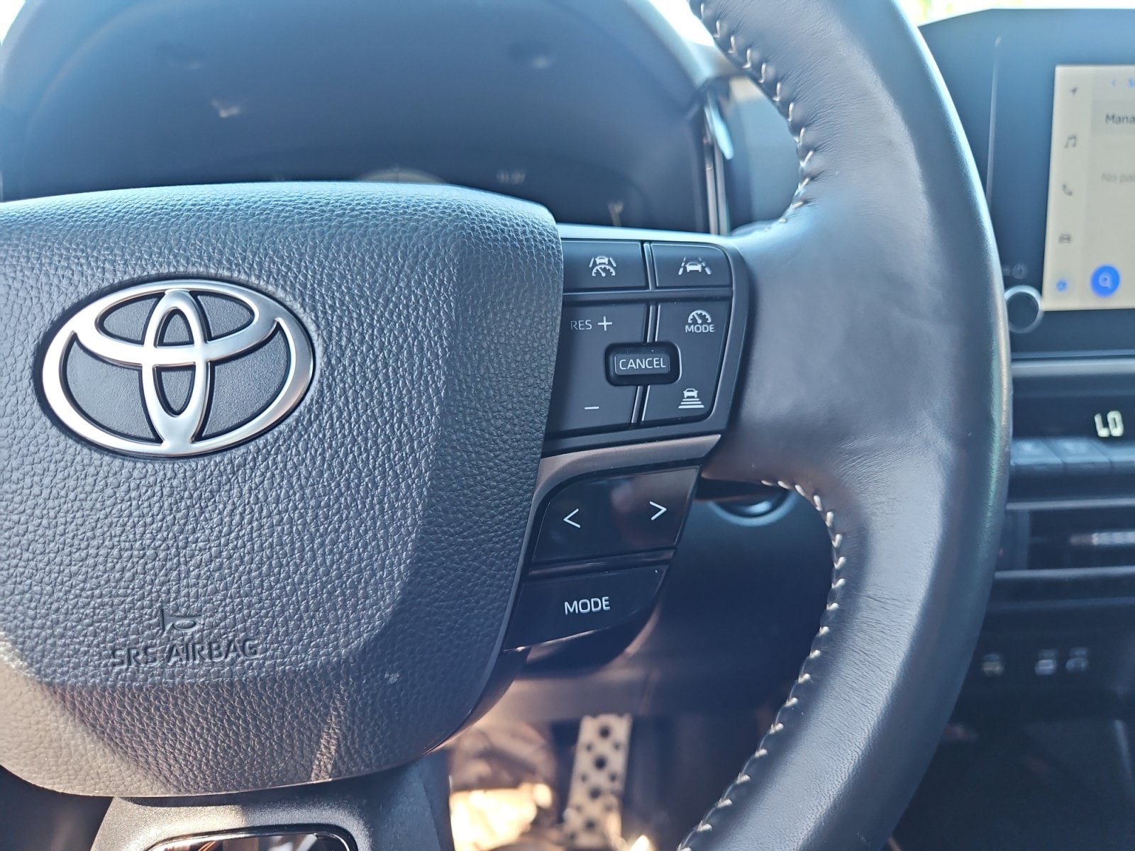 Used 2025 Toyota Camry SE FWD image 24
