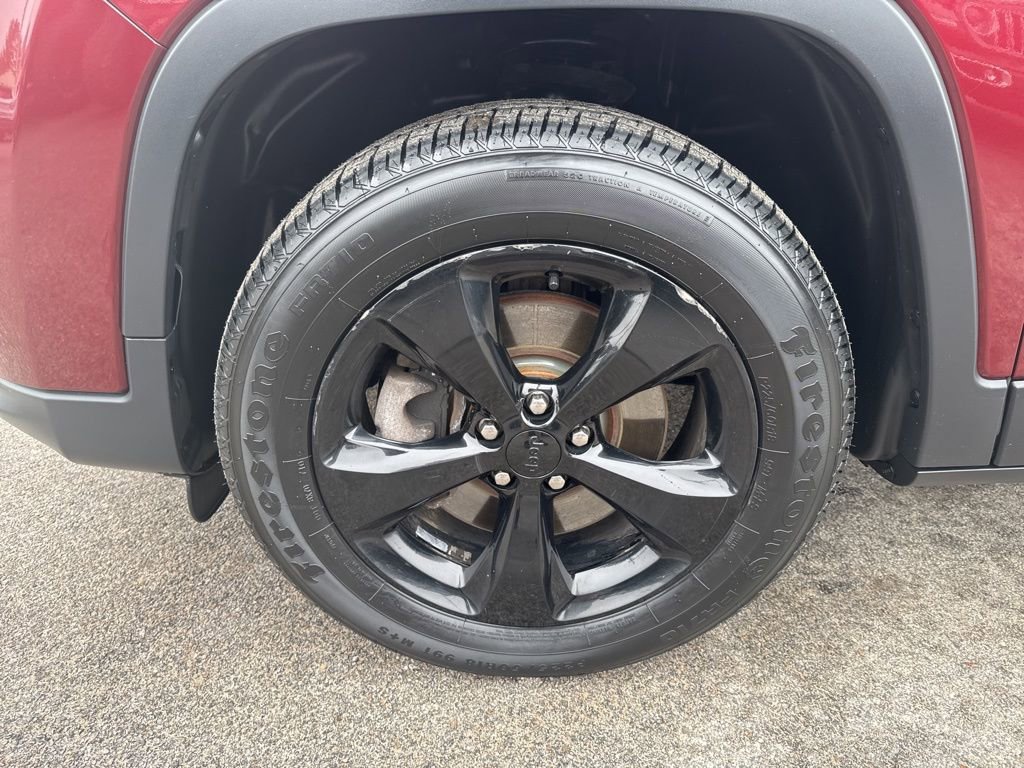 Certified 2019 Jeep Cherokee Latitude Plus image 9