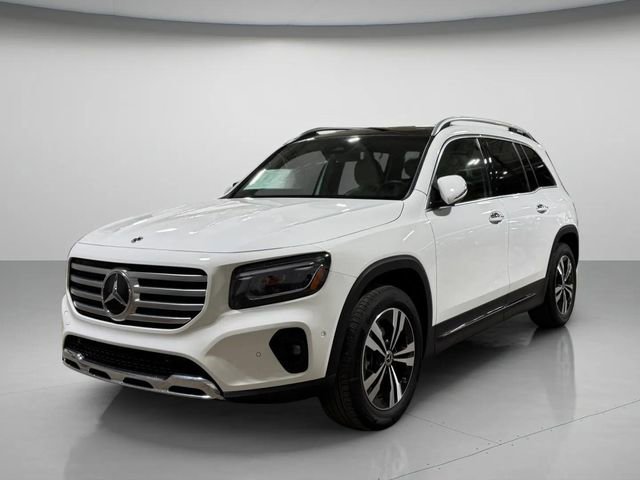 Used 2025 Mercedes-Benz GLB 250 4MATIC image 10
