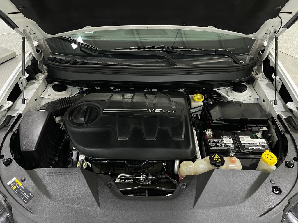 Used 2019 Jeep Cherokee Limited w/ Luxury Group image 27