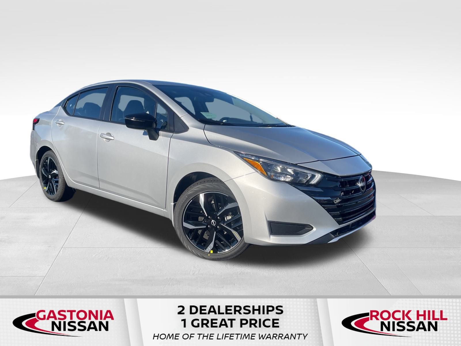 New 2025 Nissan Versa SR w/ Trunk Package