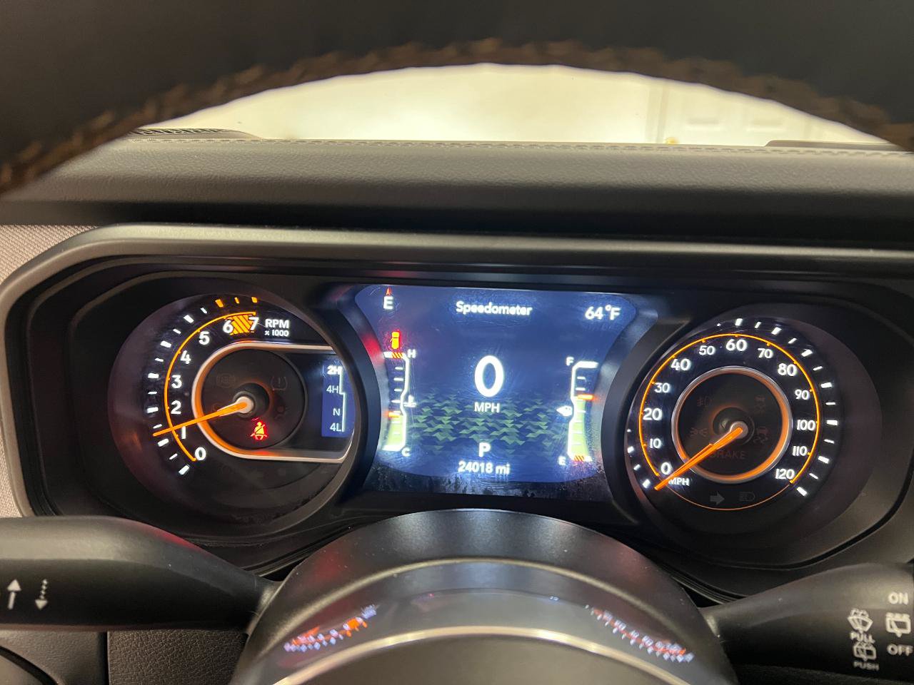 Used 2025 Jeep Wrangler Unlimited Sahara AWD/4WD image 30