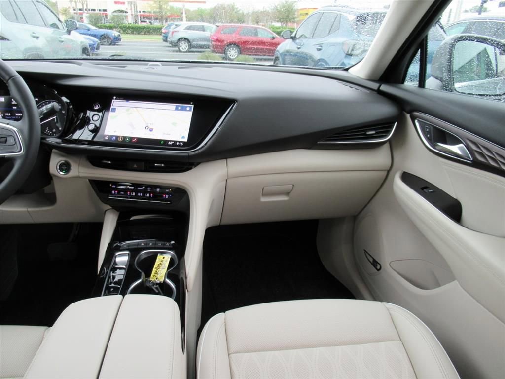 Used 2023 Buick Envision Avenir image 14