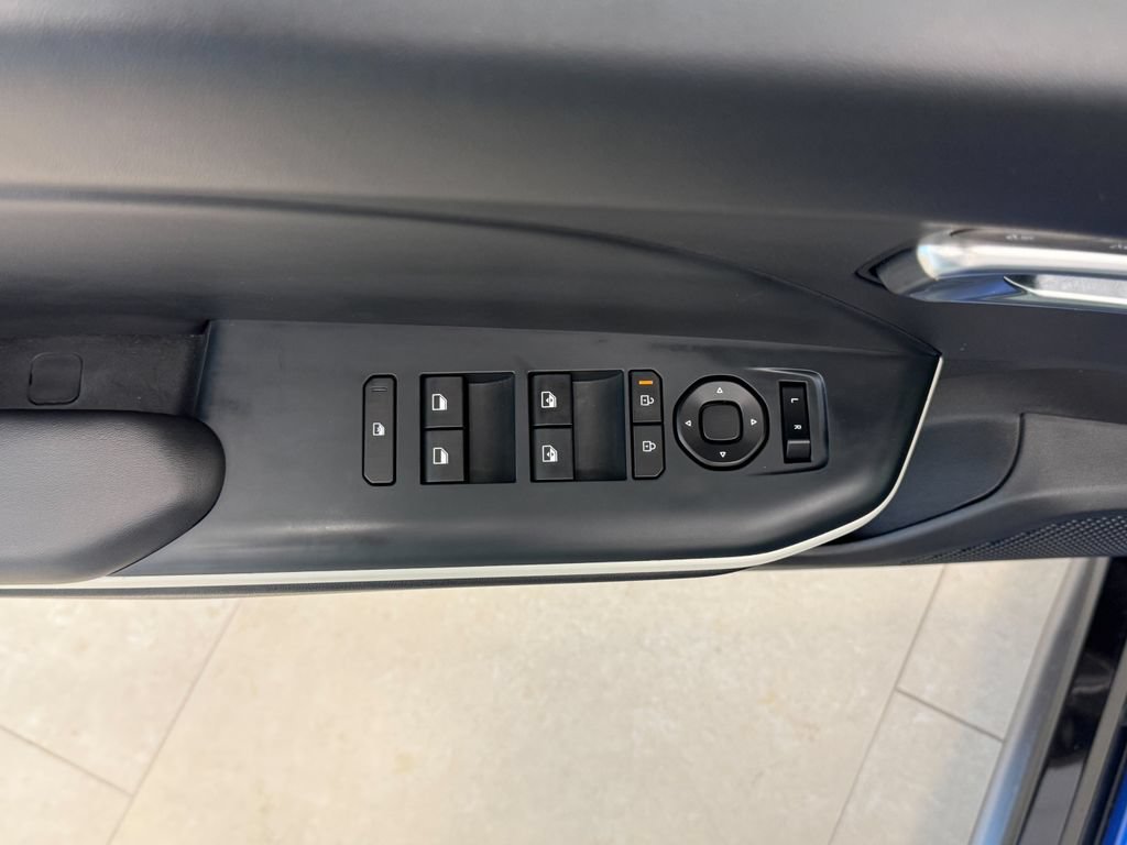 Used 2025 Kia K4 GT-Line w/ GT-Line Premium Package FWD image 13