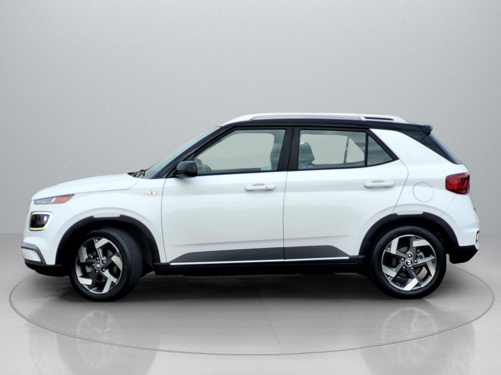 Certified 2022 Hyundai Venue Limited image 4