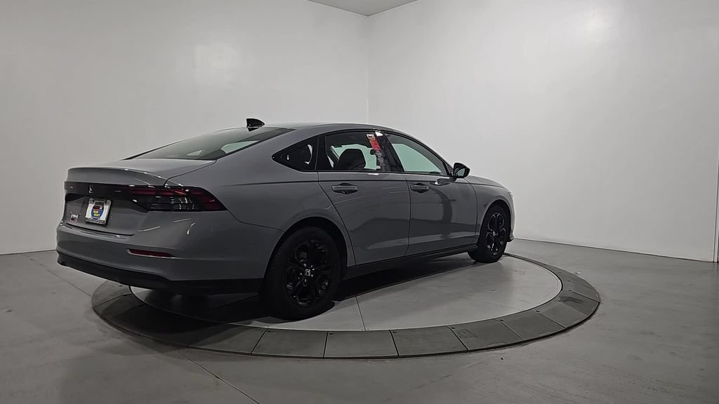 Used 2025 Honda Accord SE image 5