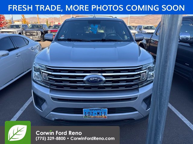 Used 2018 Ford Expedition Max XLT w/ Equipment Group 202A AWD/4WD image 2