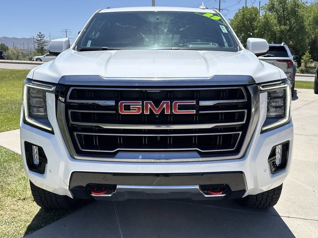 Used 2023 GMC Yukon XL AT4 w/ AT4 Premium Package AWD/4WD image 10