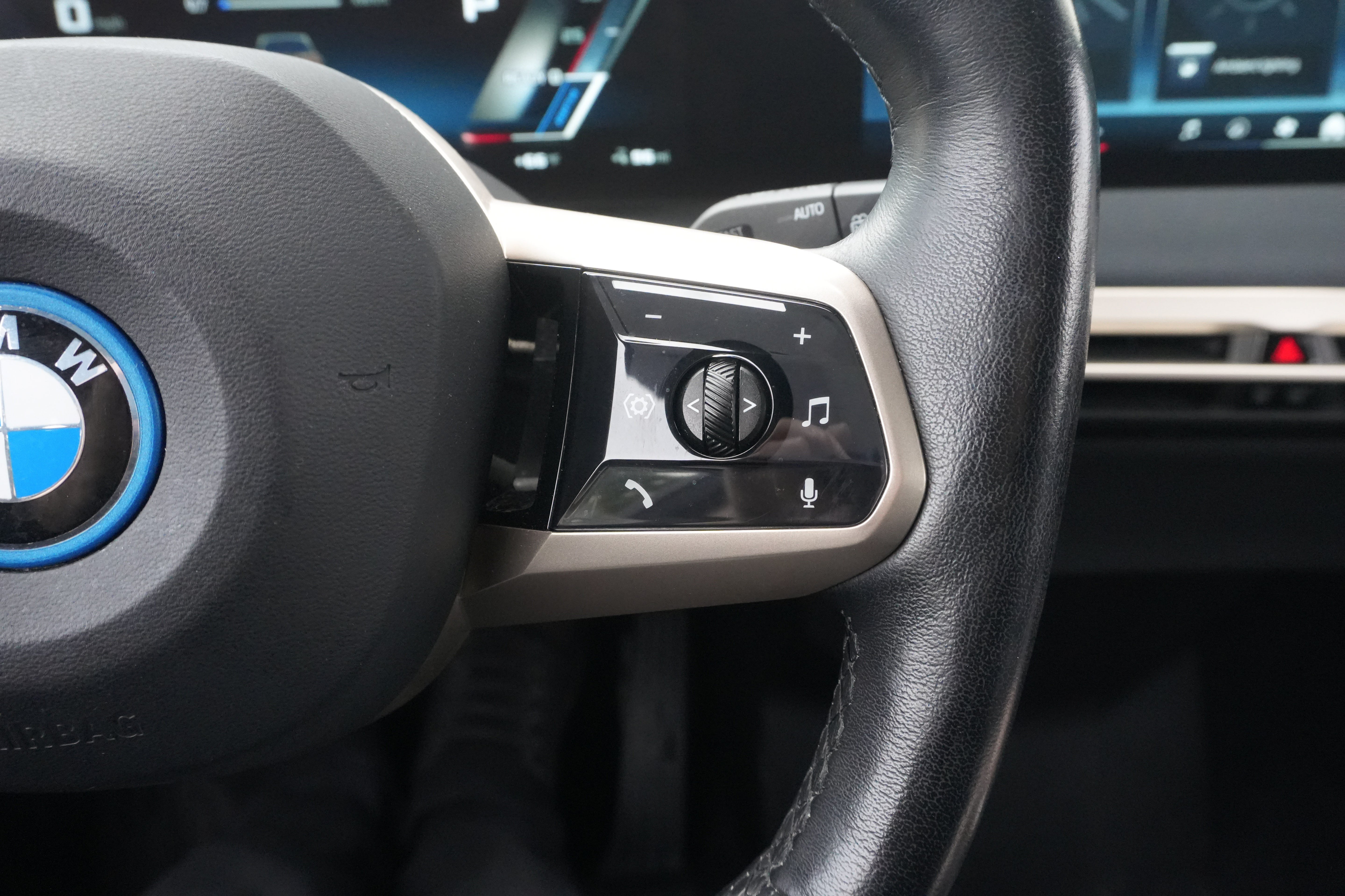 Certified 2024 BMW iX M60 AWD/4WD image 23