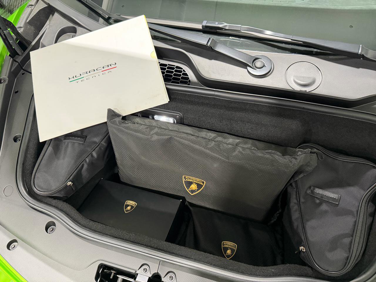 Used 2023 Lamborghini Huracan Tecnica RWD image 39