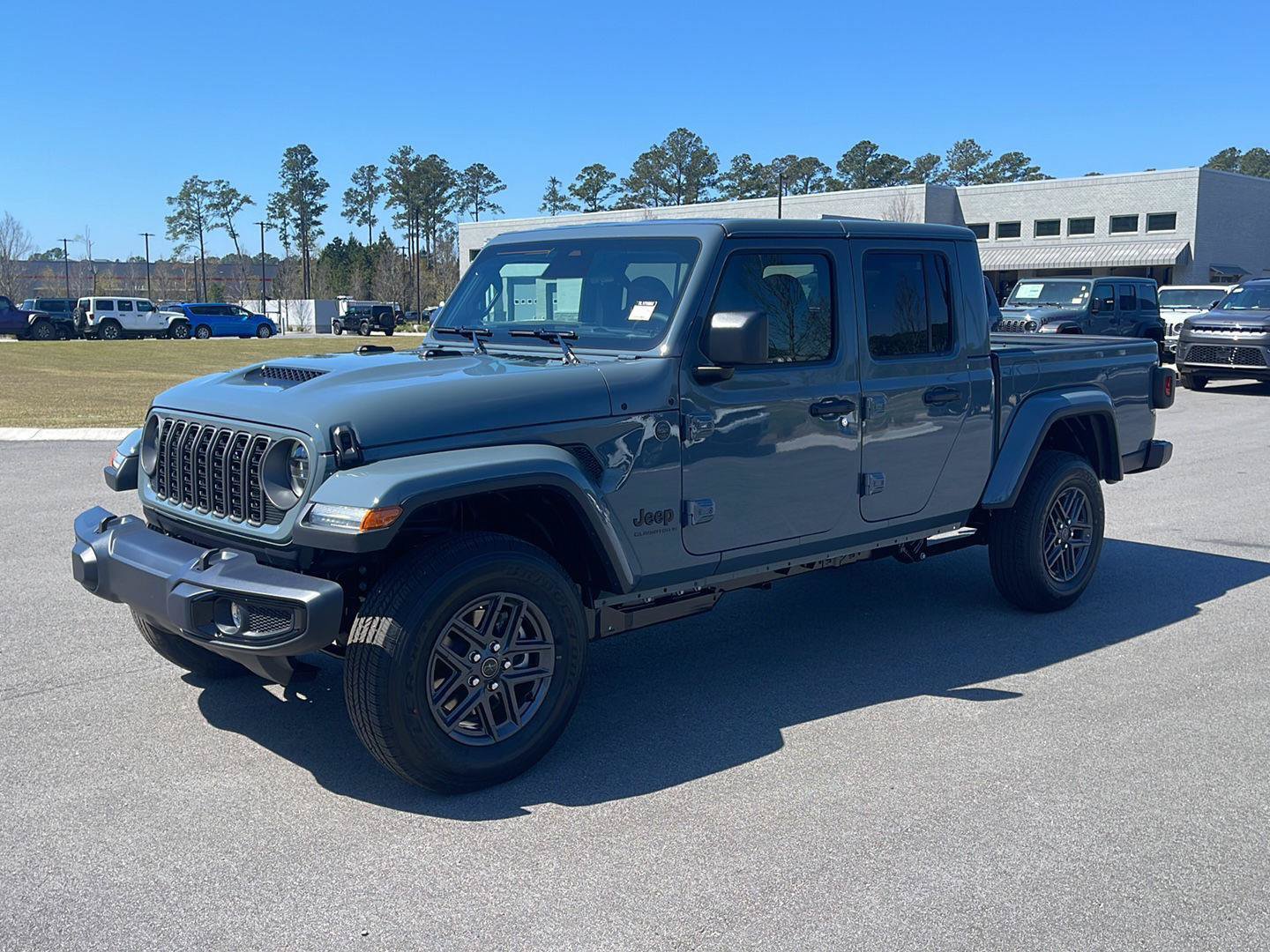 New 2026 Jeep Gladiator Sport AWD/4WD image 3