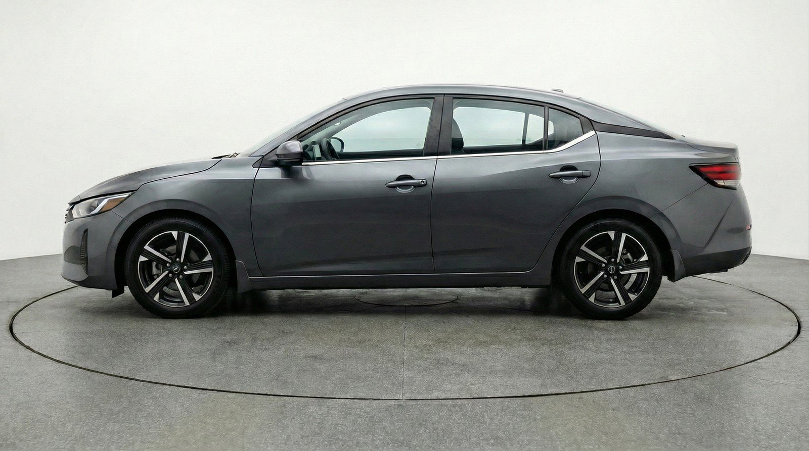 Used 2025 Nissan Sentra SV FWD image 5