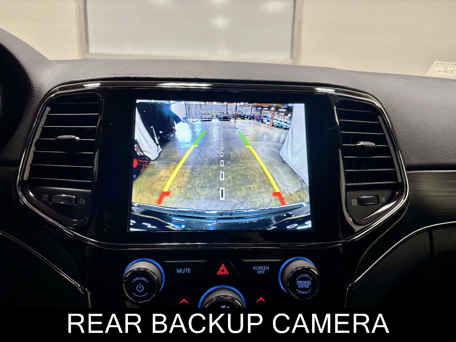Used 2021 Jeep Grand Cherokee Limited AWD/4WD image 38